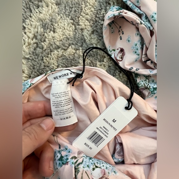 NWT WeWoreWhat Brooklyn One Piece Halter Floral Swimsuit Revolve, Medium - Picture 9 of 10